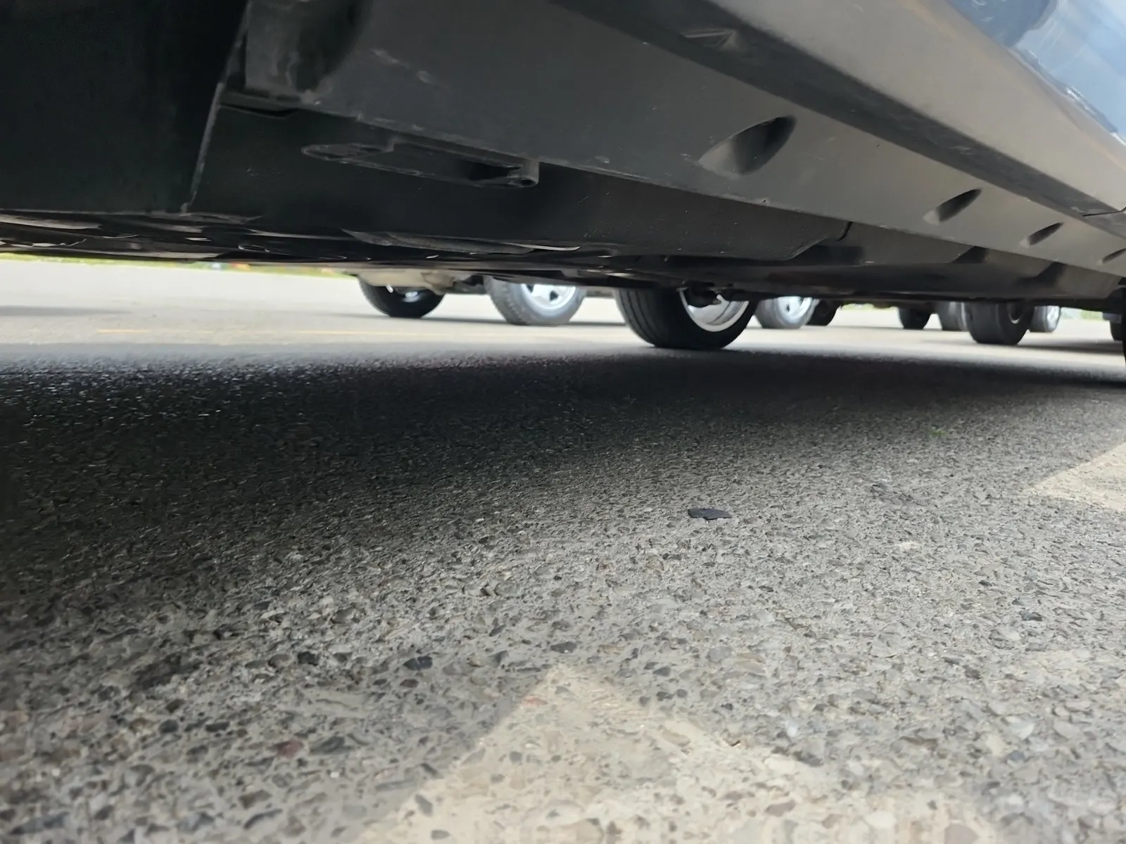 Undercarriage - Passenger Photo