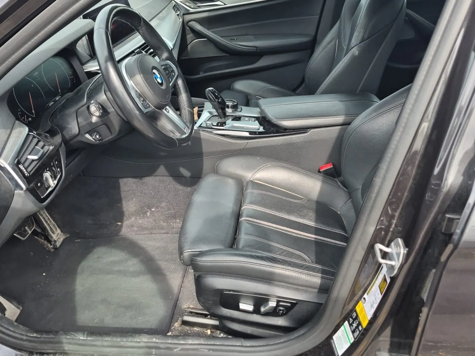 Front Interior Photo