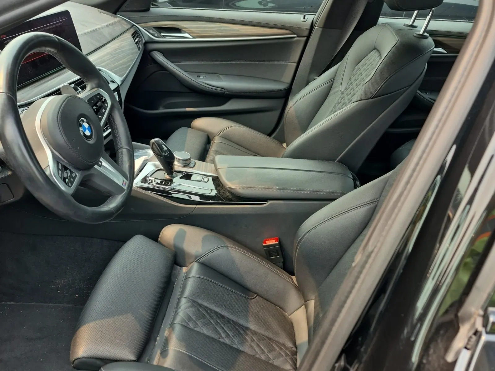 Front Interior Photo