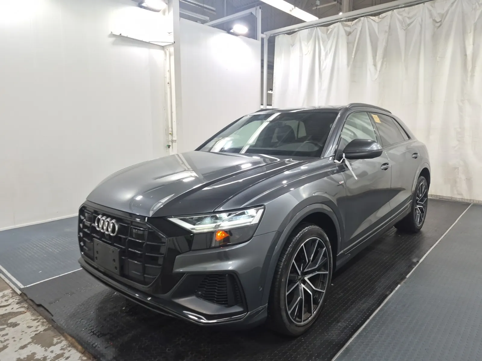 2022 Audi Q8