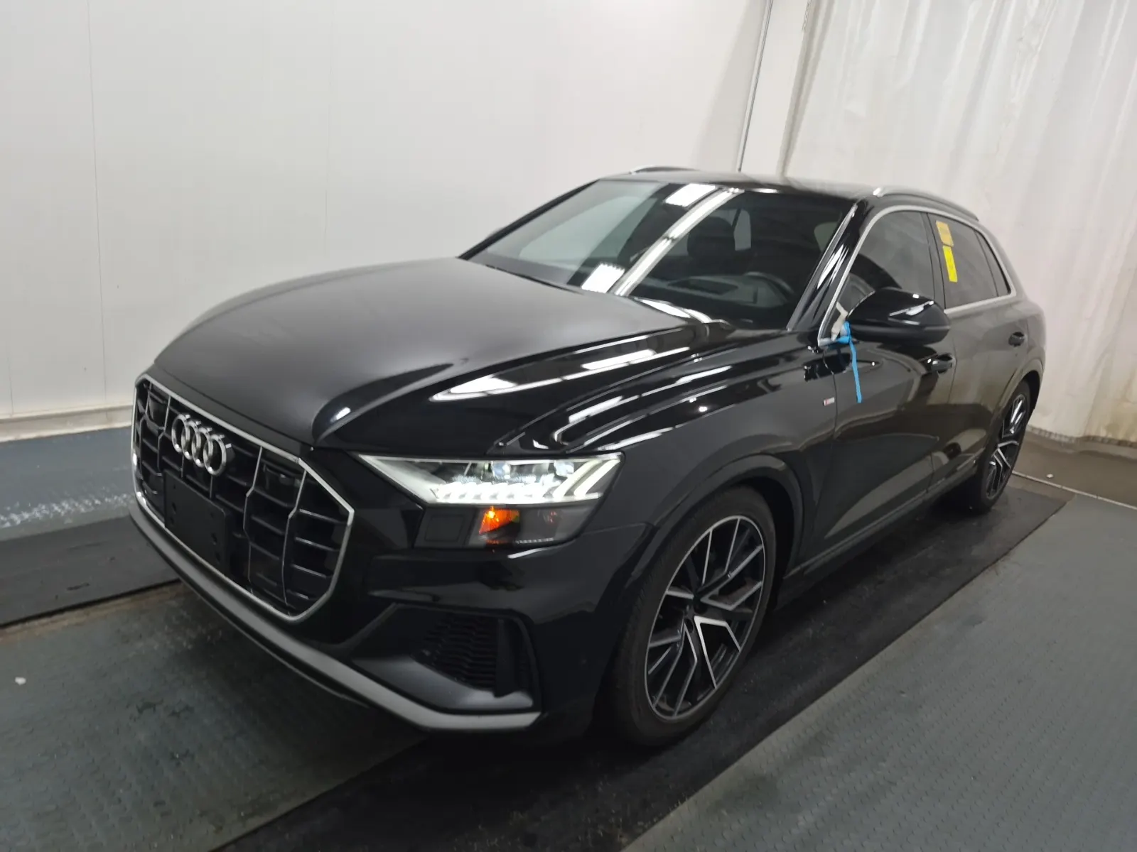 2022 Audi Q8