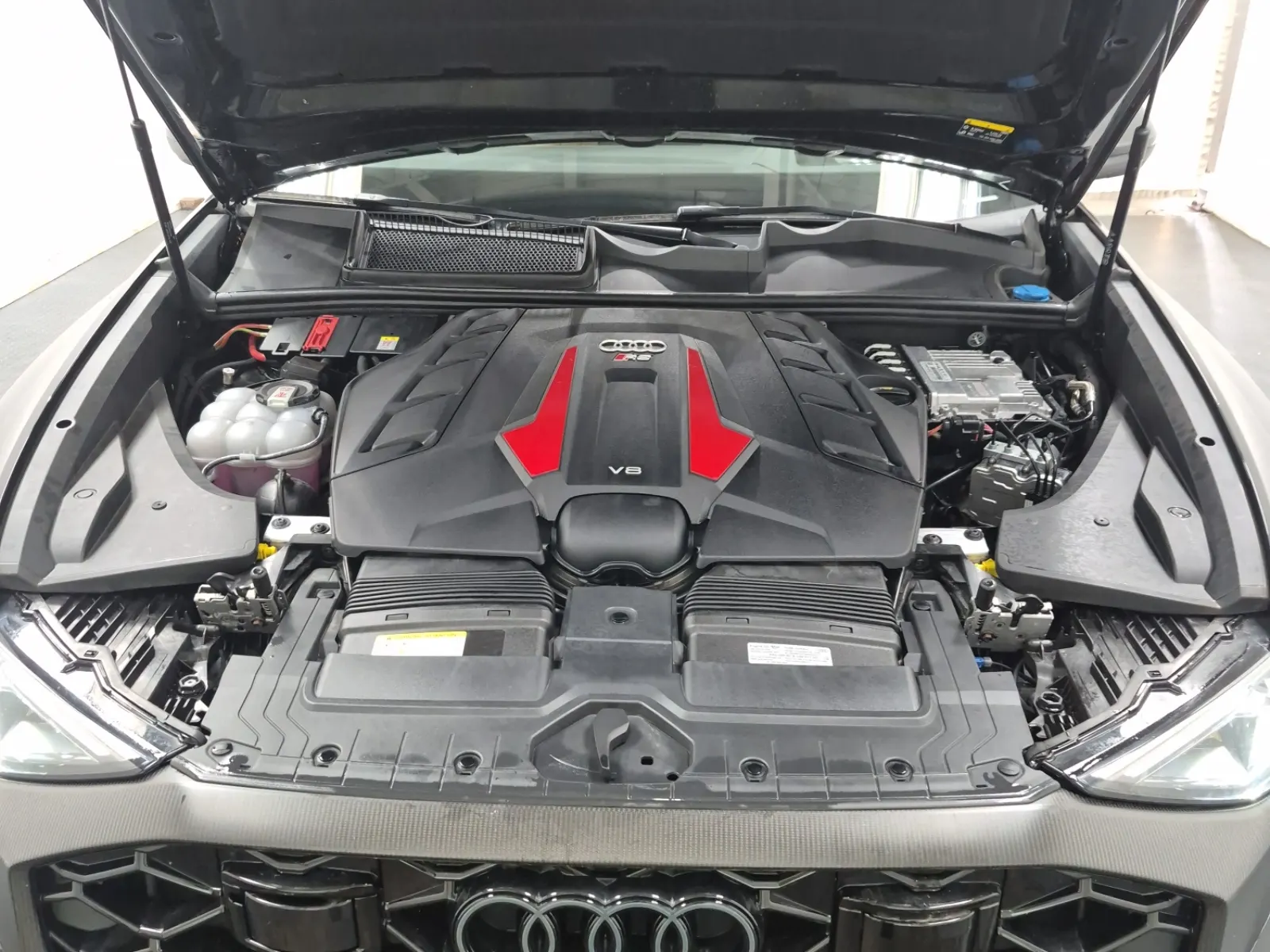 Engine Photo