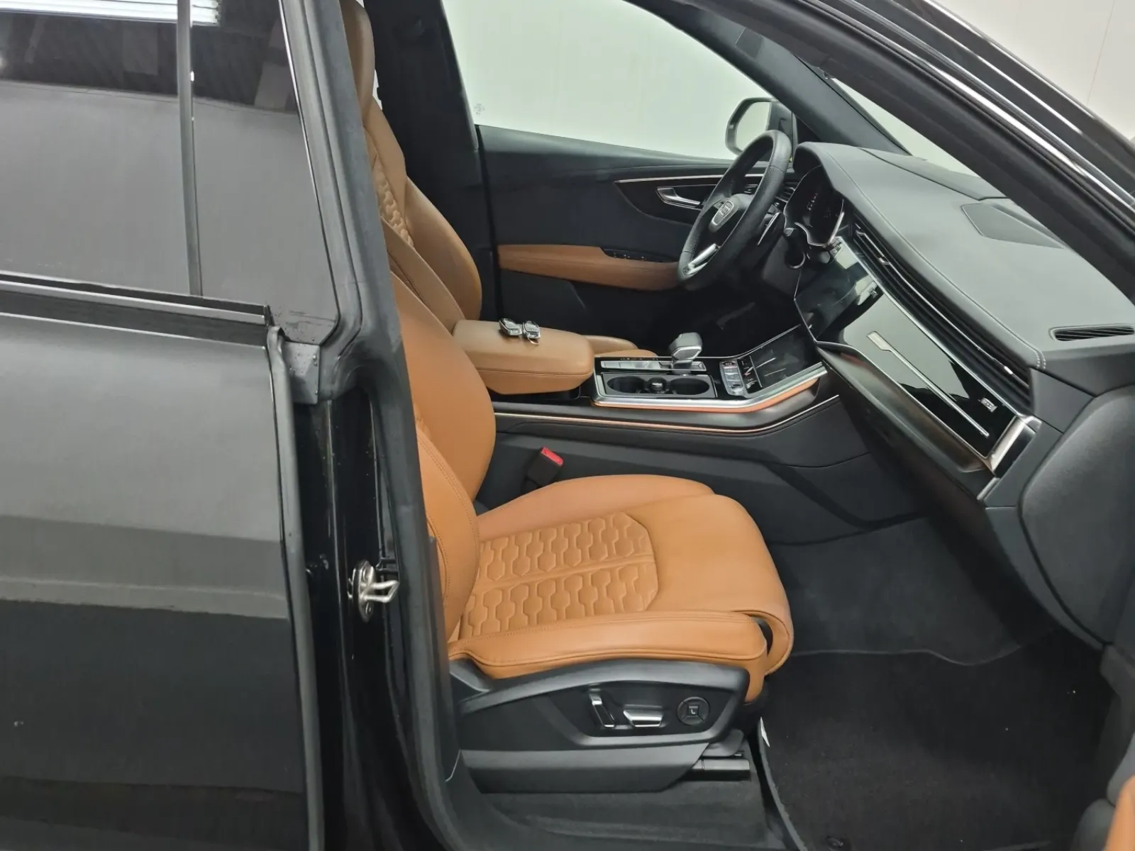 Right Side Interior Photo