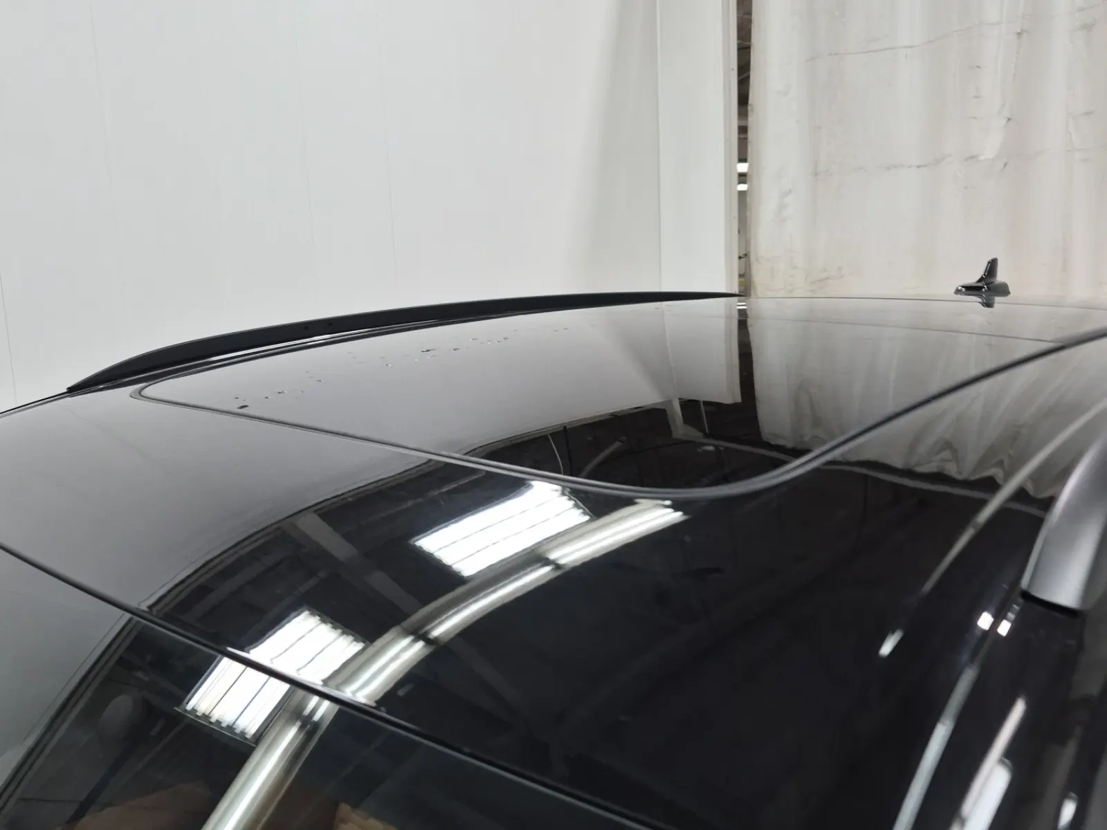 Exterior Roof Photo