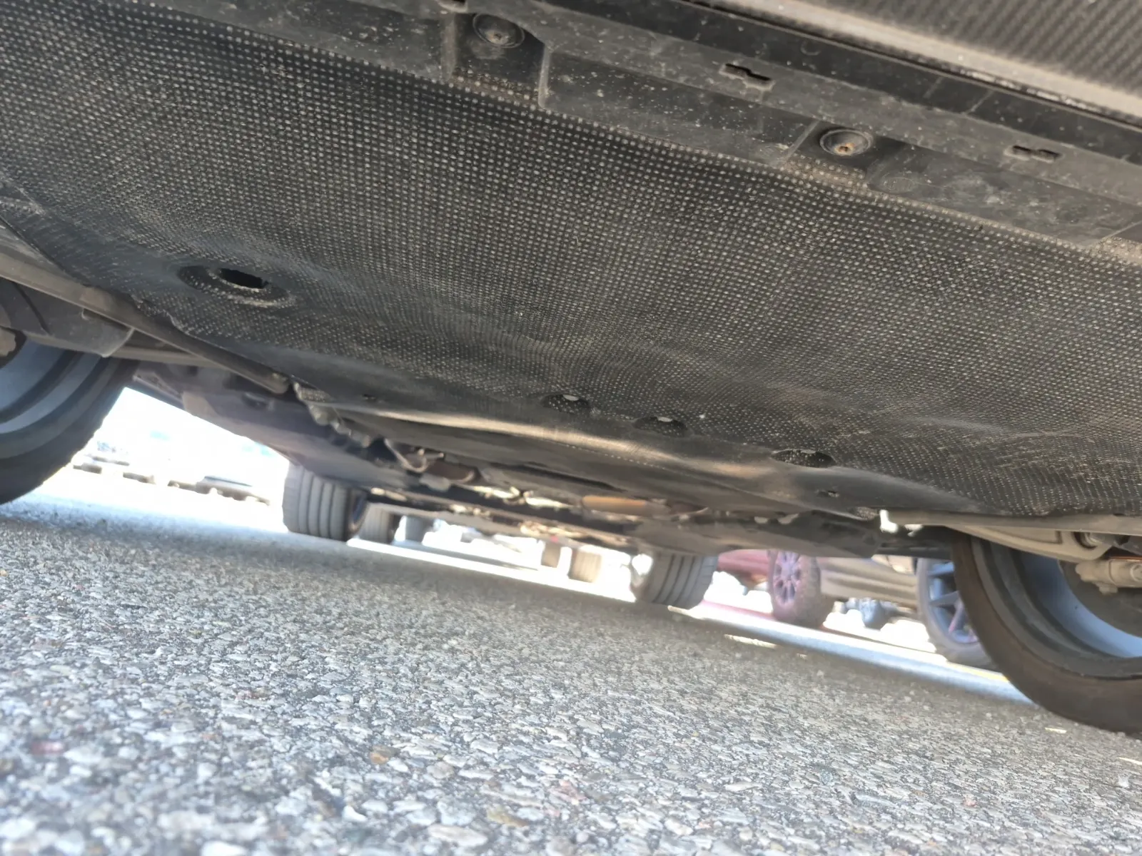 Undercarriage - Front Photo