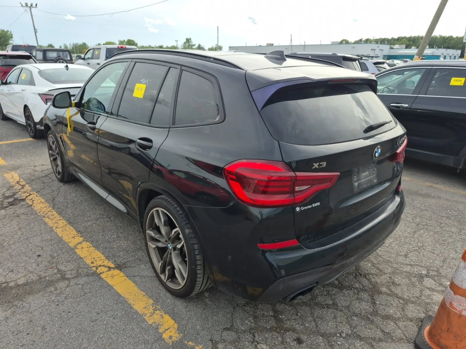 Driver Rear 3/4 Photo