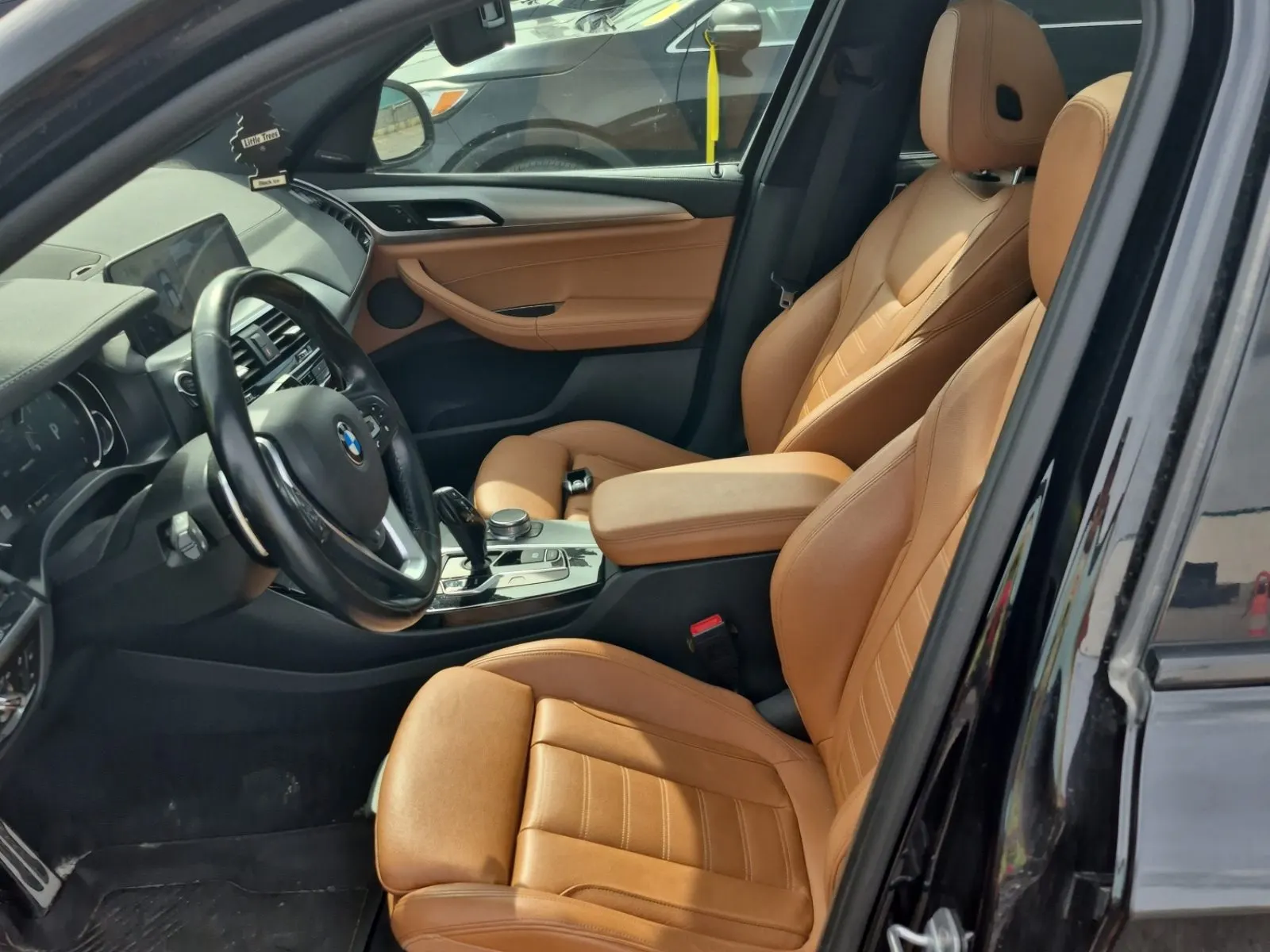 Front Interior Photo