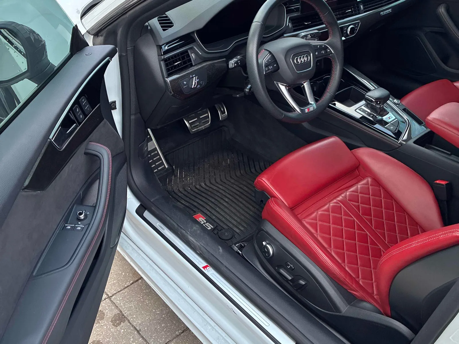 Interior driver side