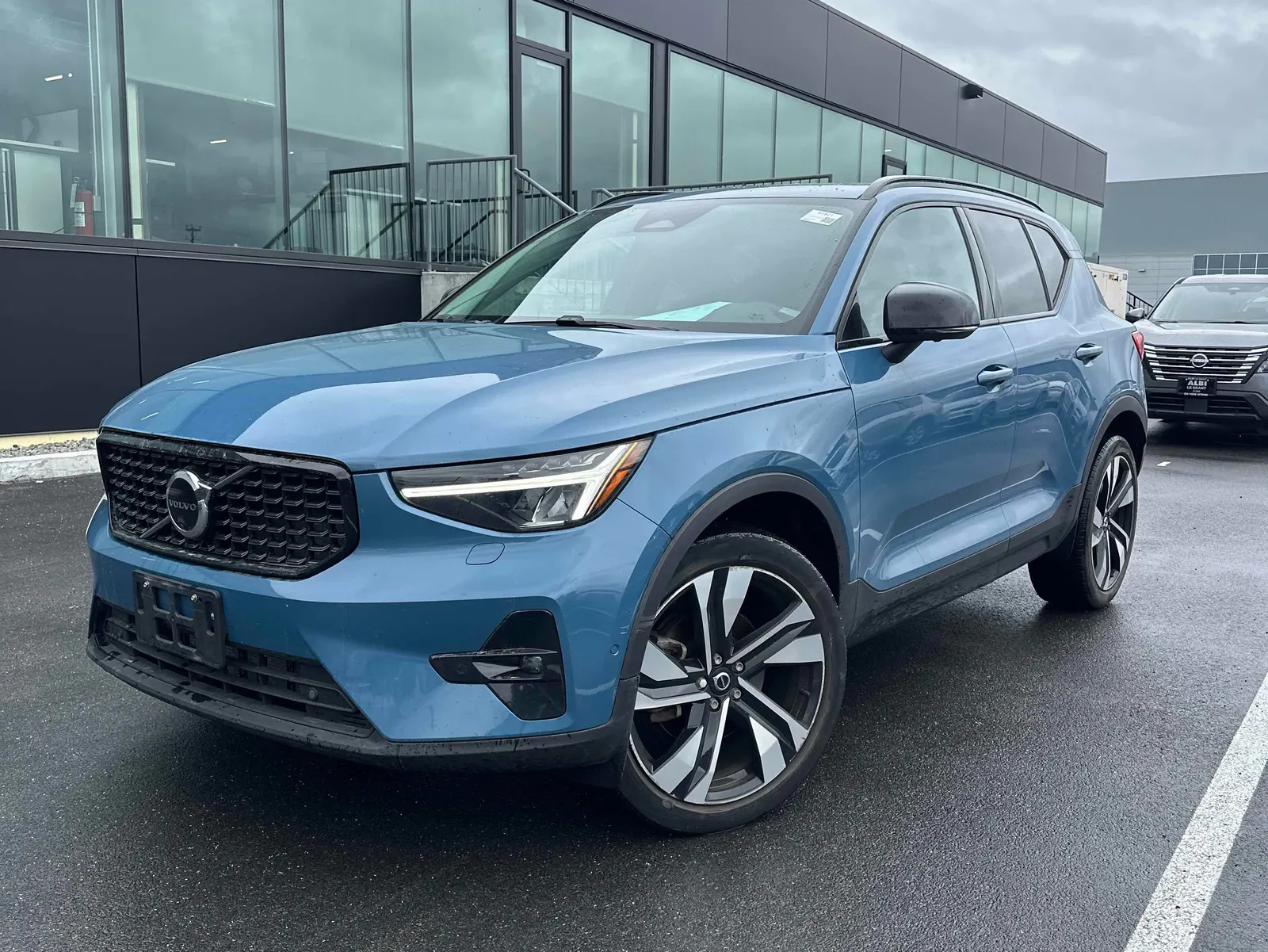 2023 Volvo XC40