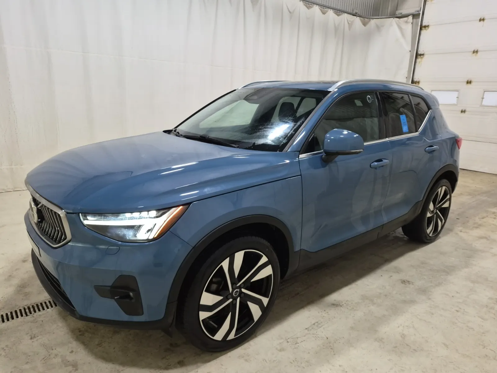 2023 Volvo XC40