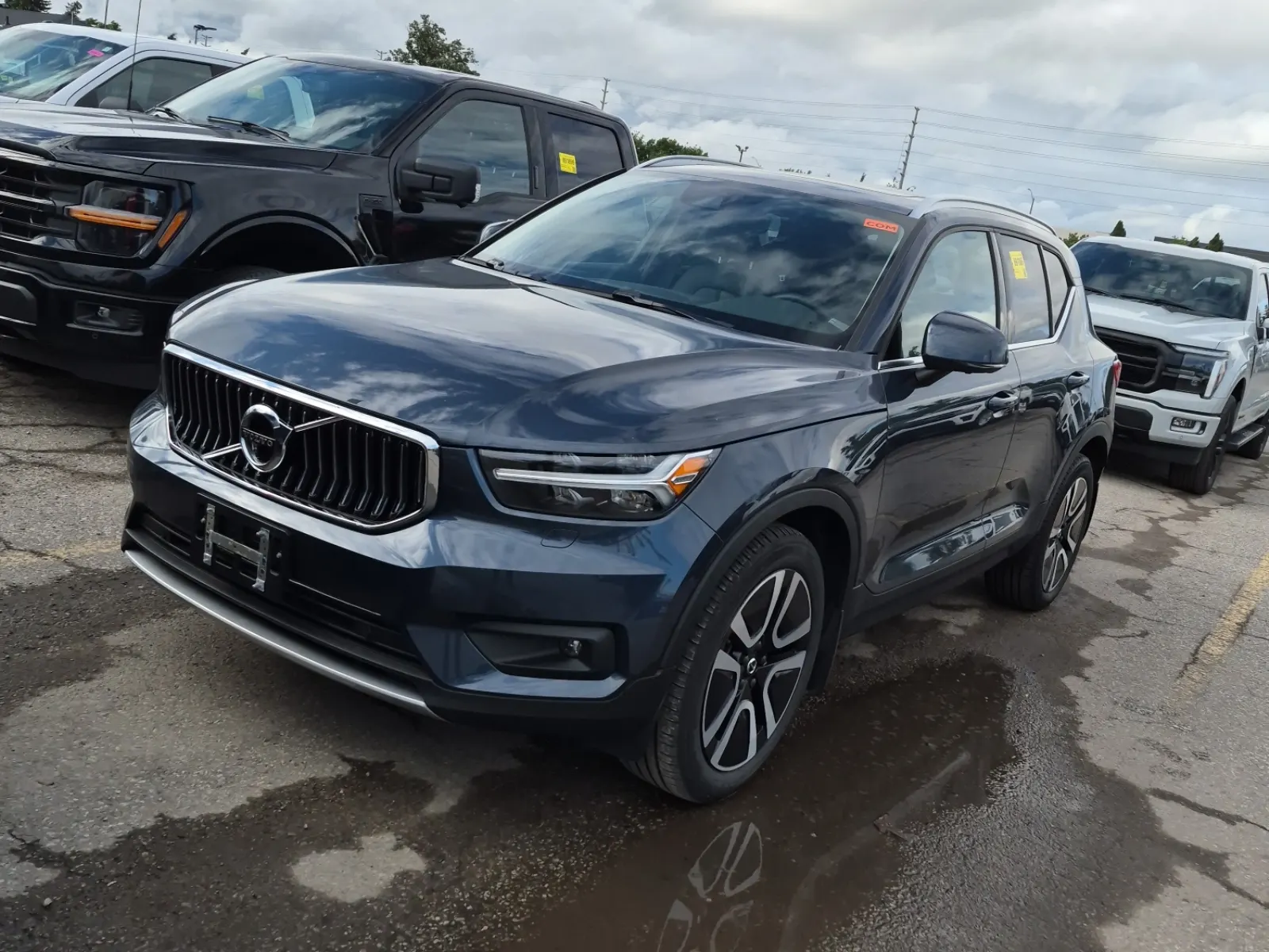 2022 Volvo XC40