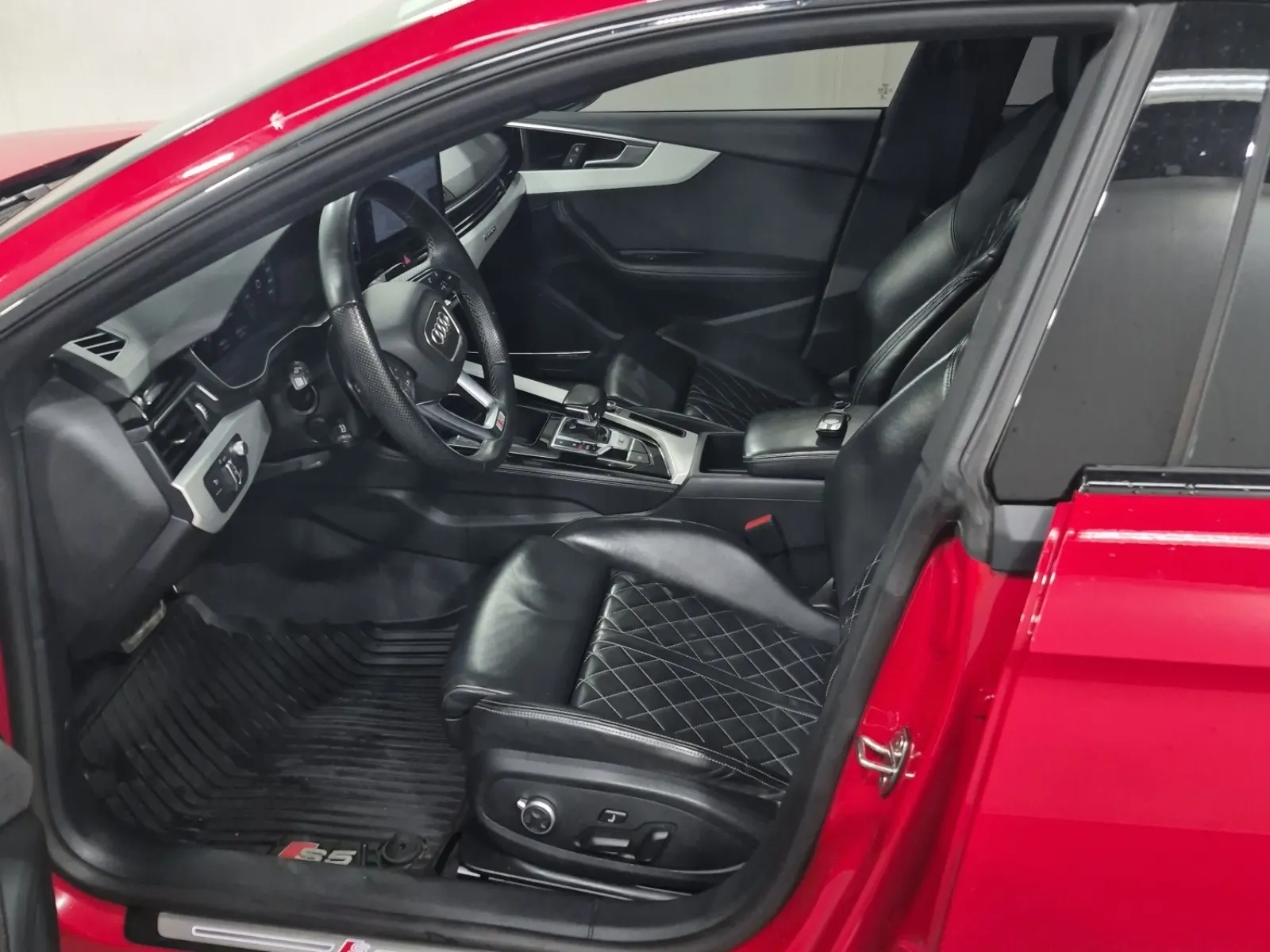 Front Interior Photo