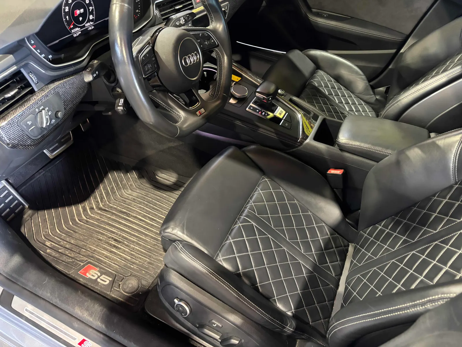Interior driver side