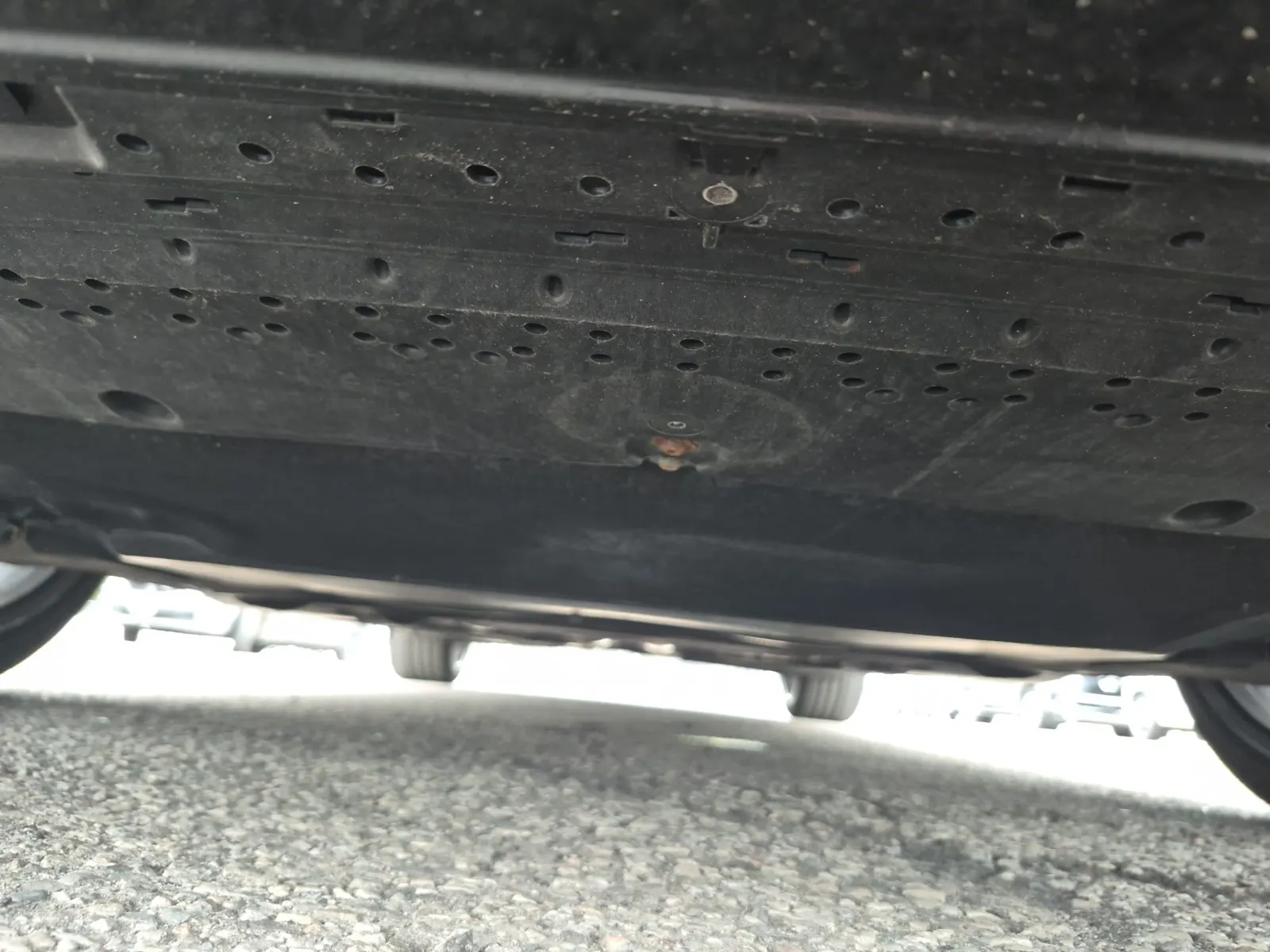 Undercarriage - Front Photo