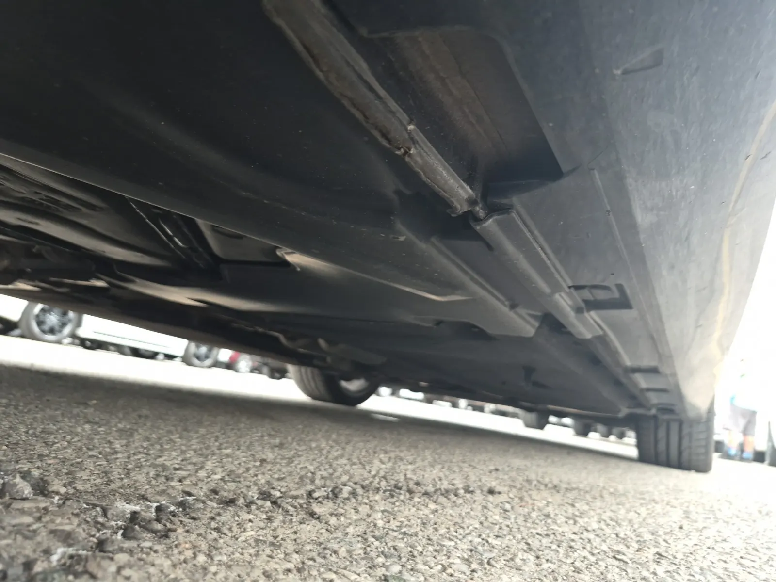 Undercarriage - Passenger Photo