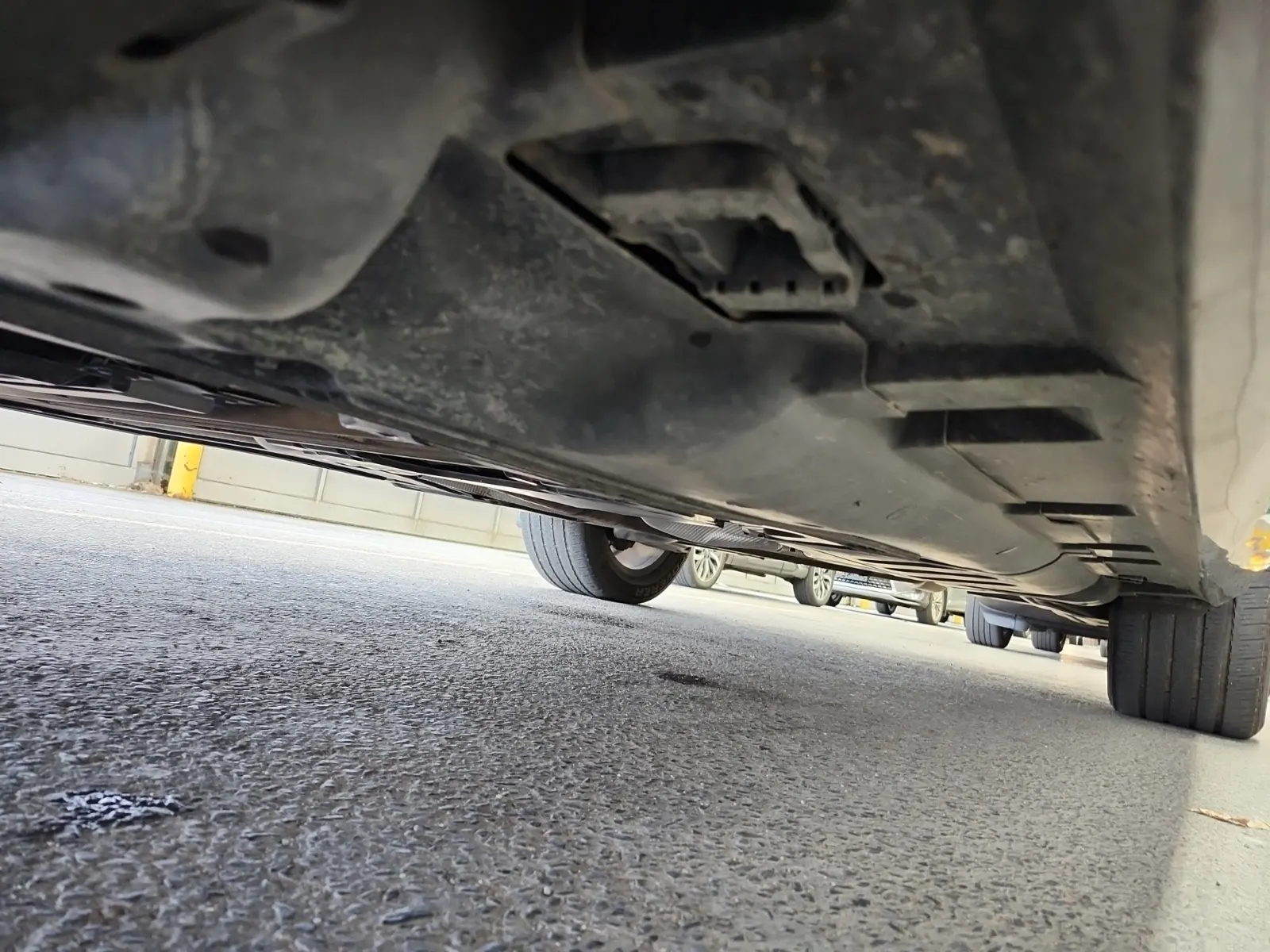 Undercarriage - Driver Photo