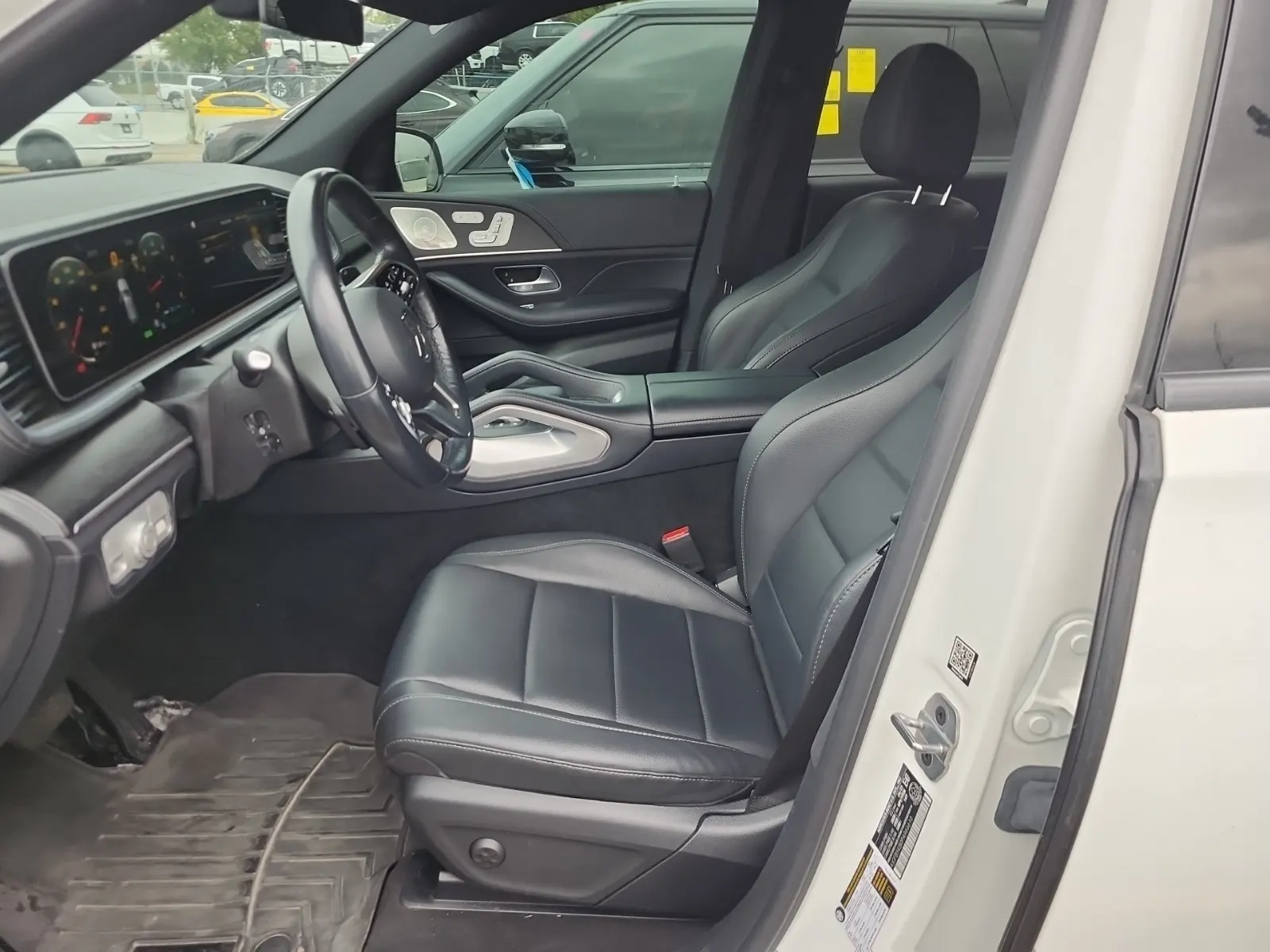 Front Interior Photo