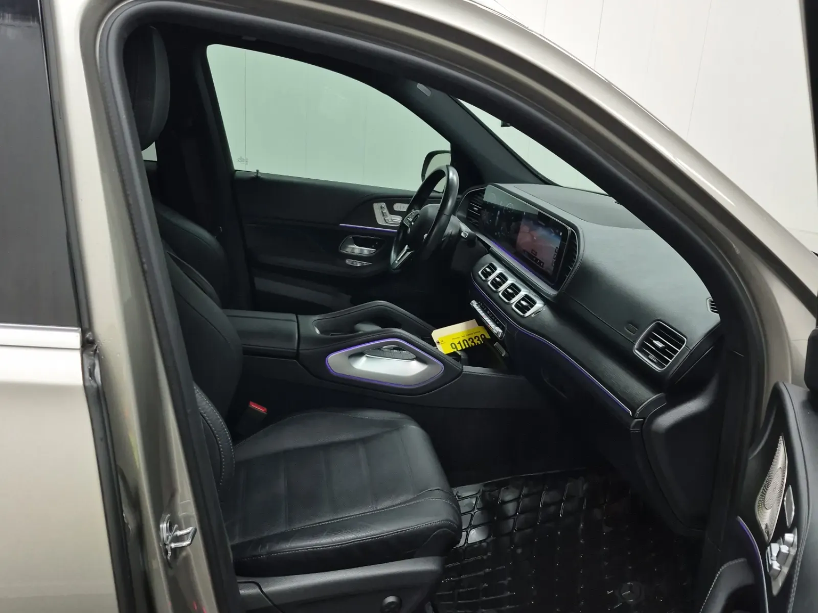Right Side Interior Photo
