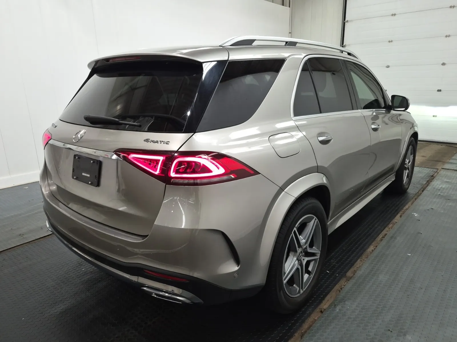 Passenger Rear 3/4 Photo