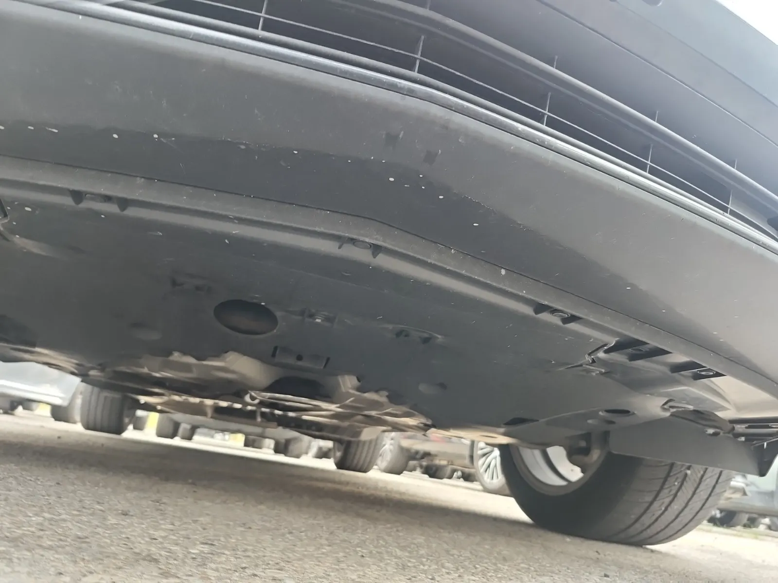 Undercarriage - Front Photo