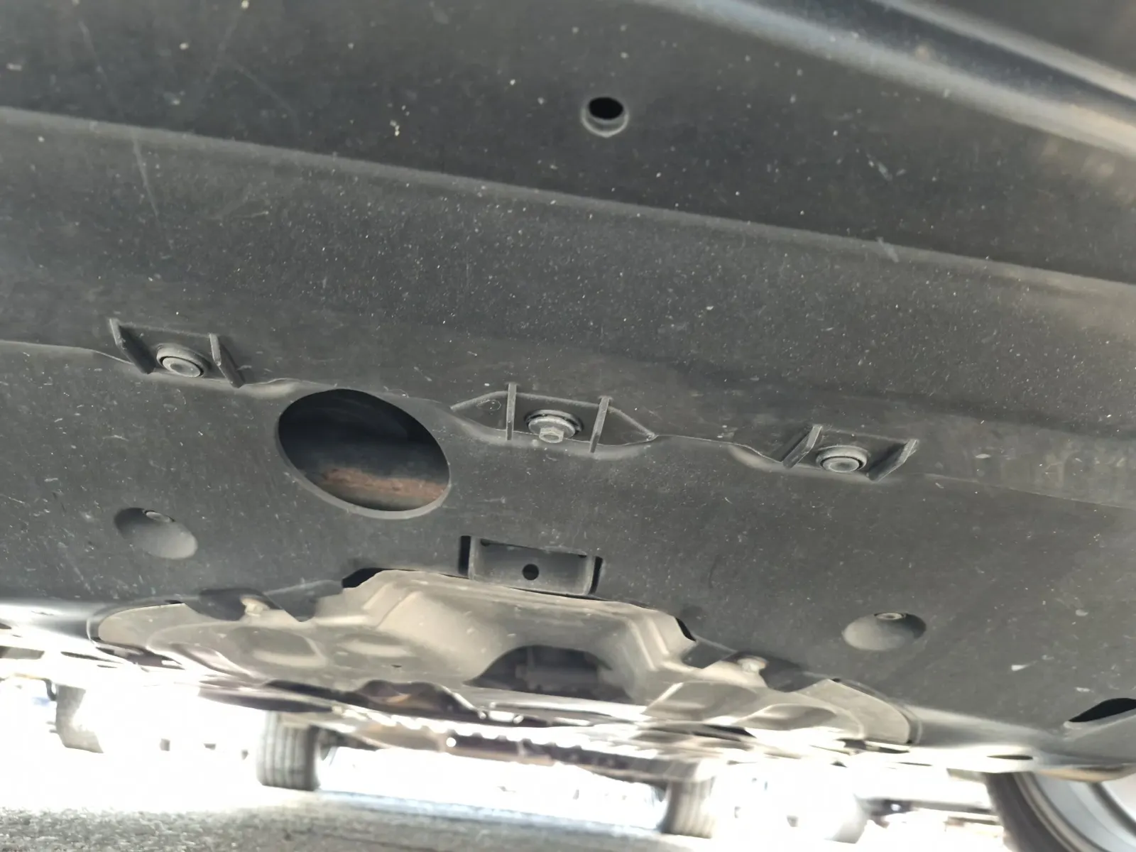 Undercarriage - Front Photo