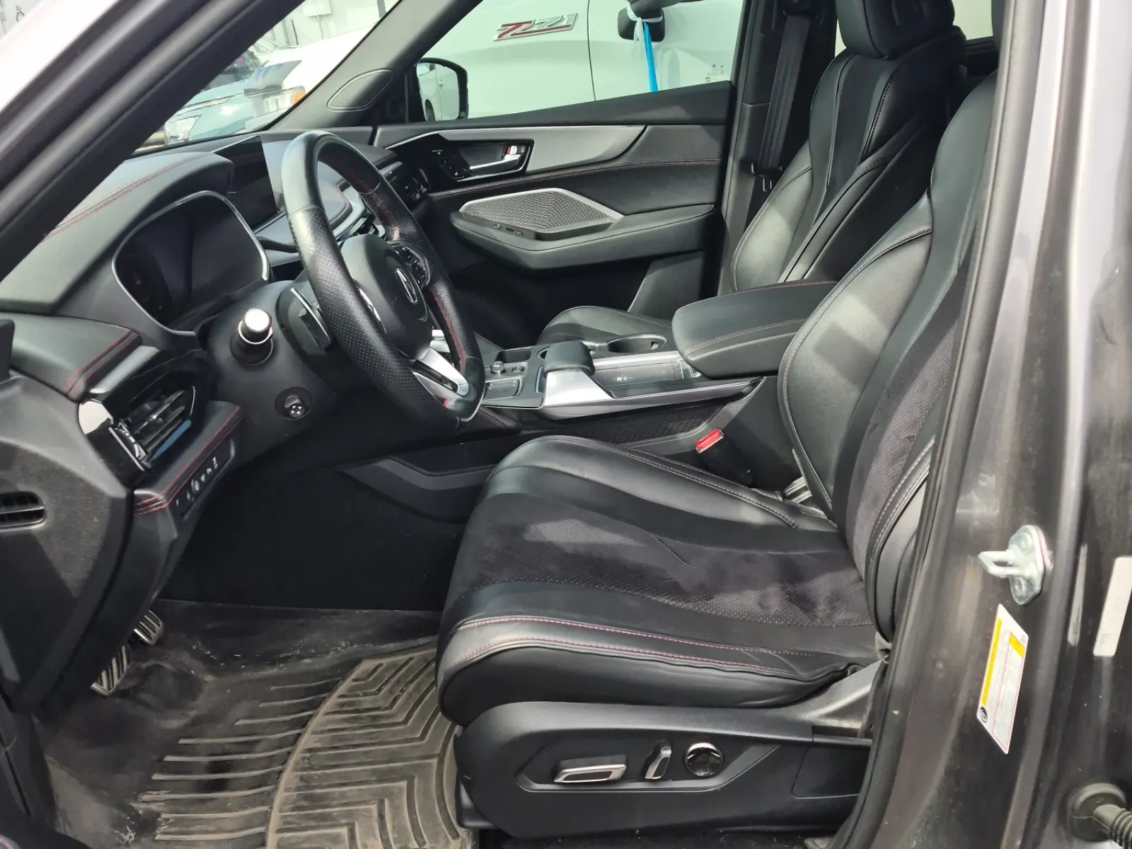 Front Interior Photo