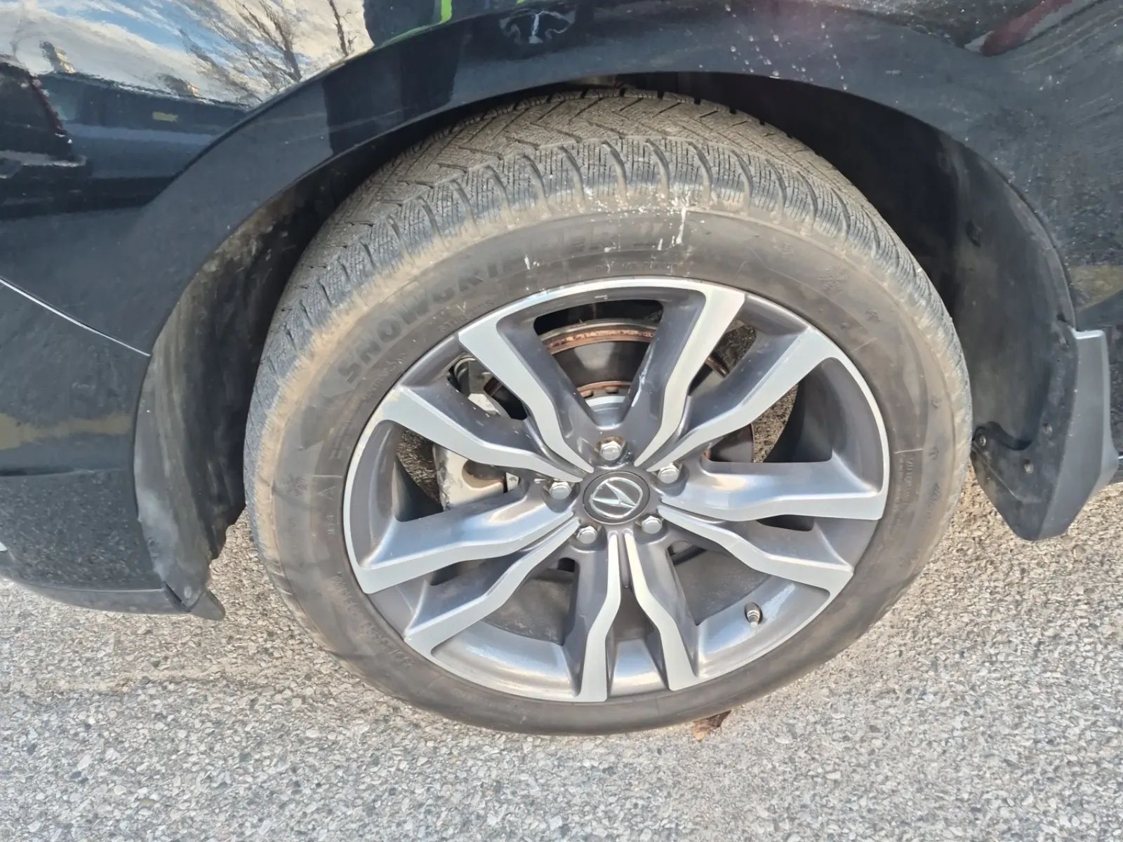 Front driver wheel/tire photo