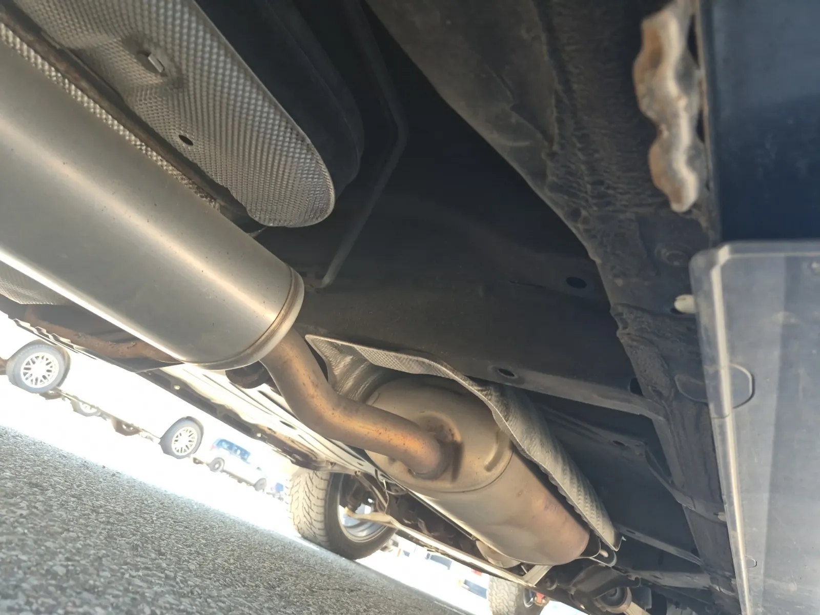 Undercarriage - Passenger Photo