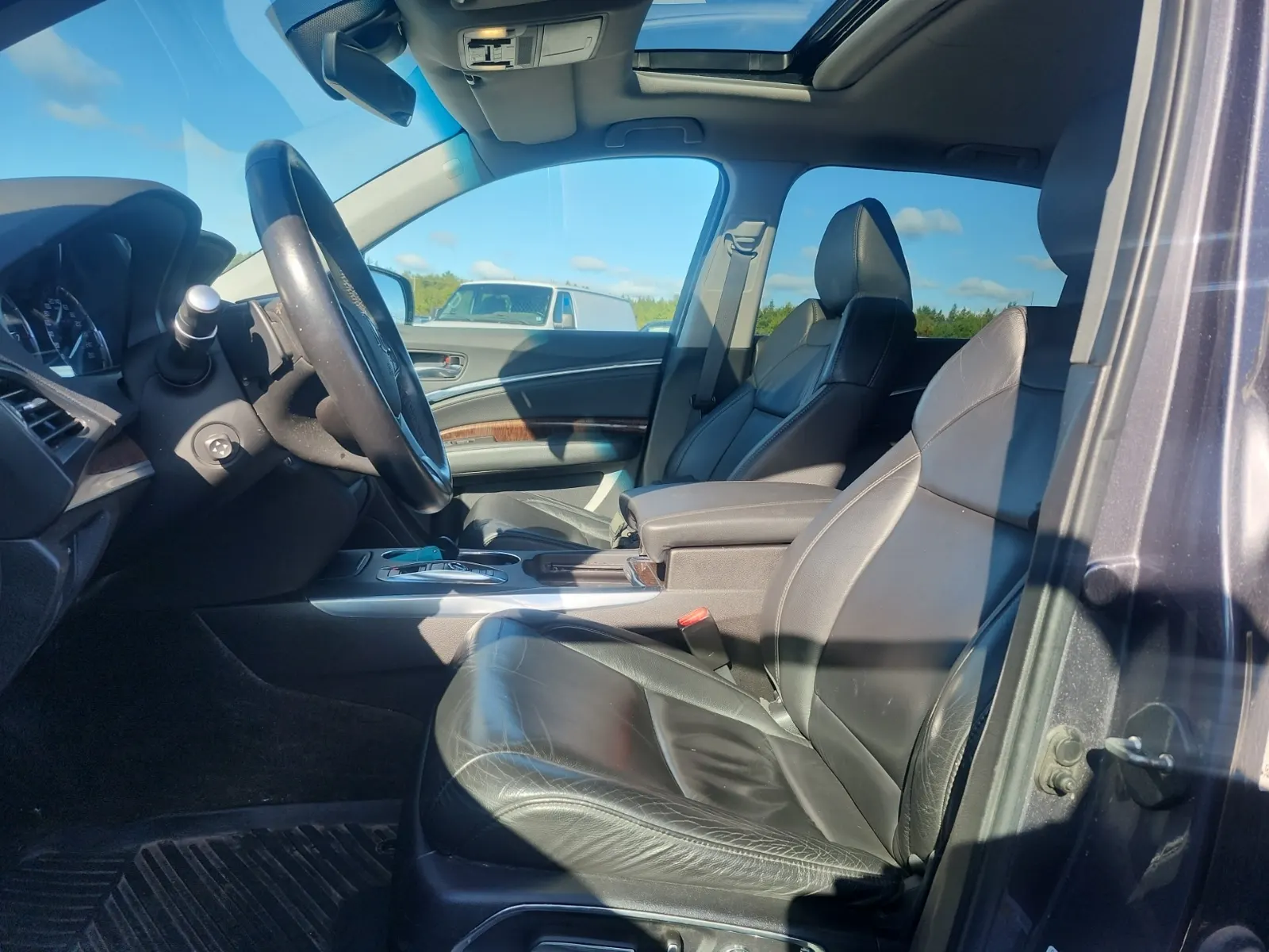 Front Interior Photo