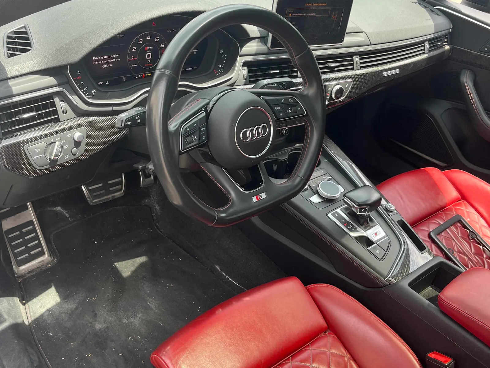 Interior driver side