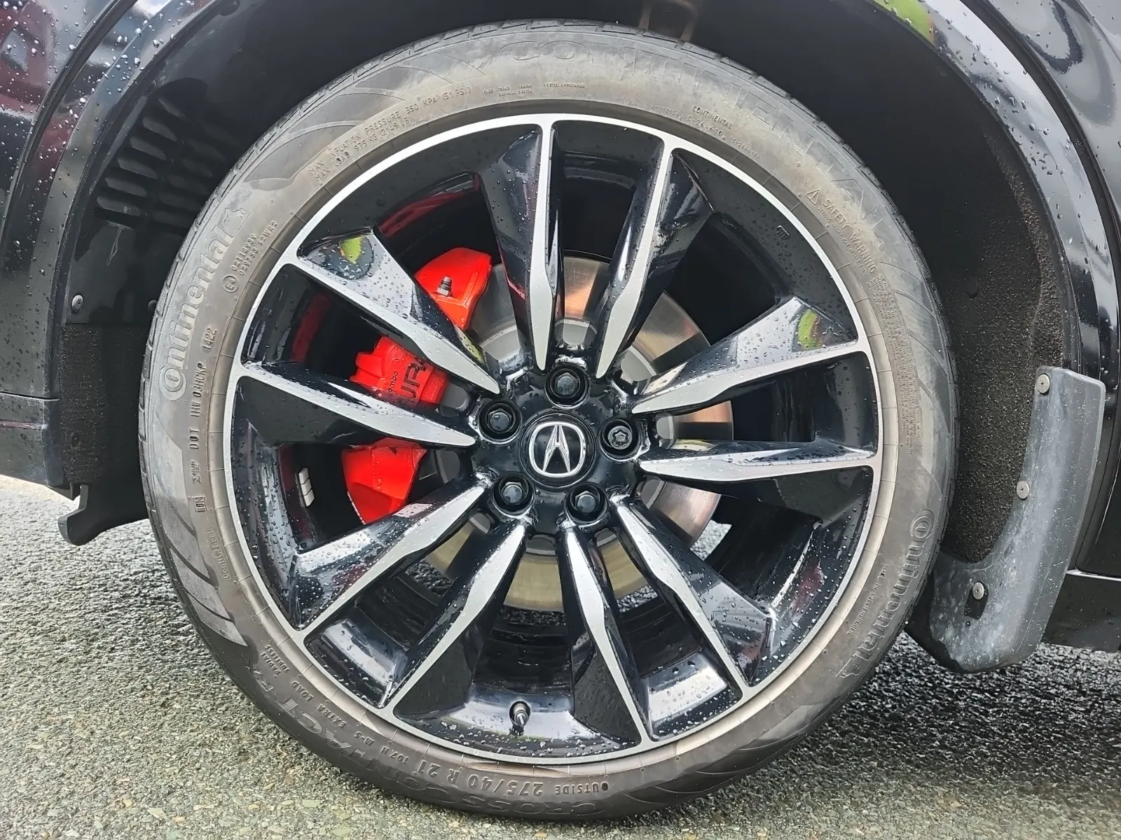 Front driver wheel/tire photo