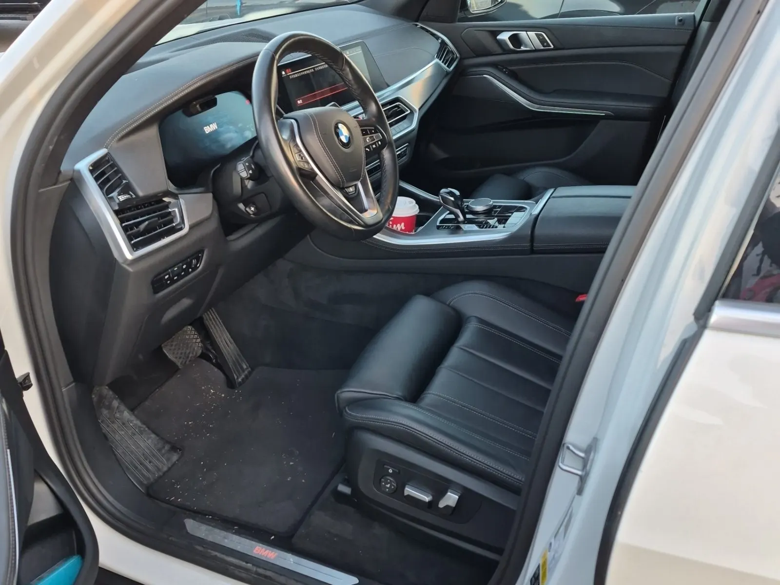 Front Interior Photo