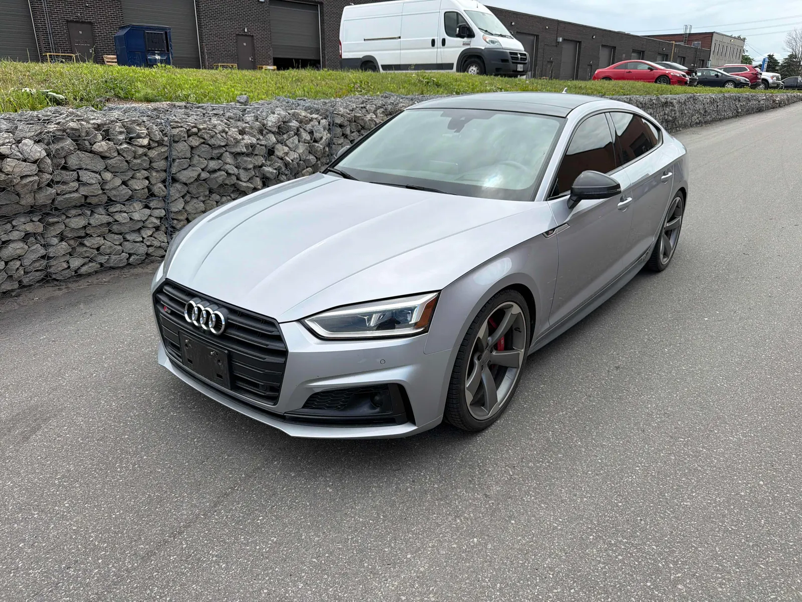 3/4 Front (Main image)