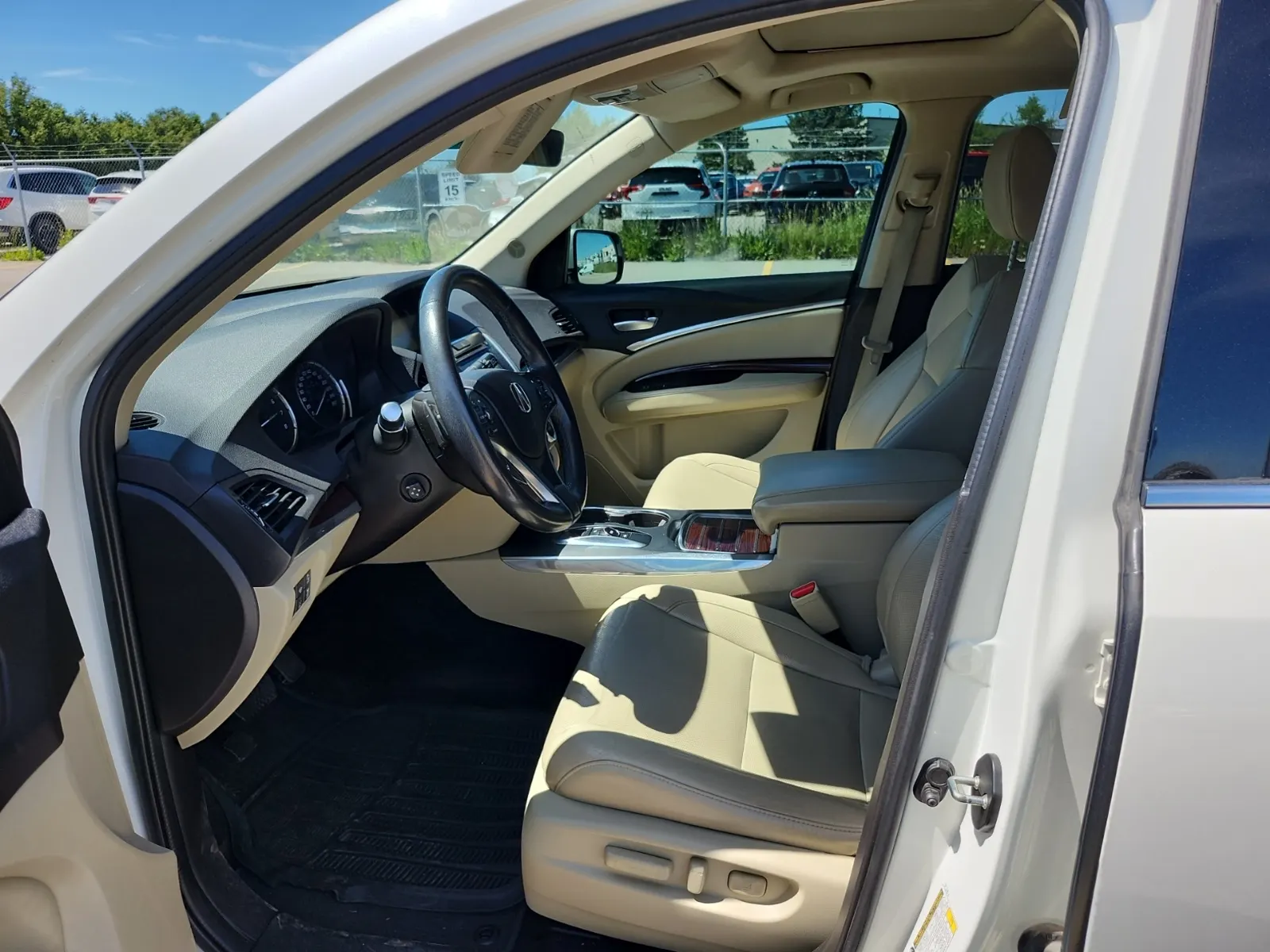 Front Interior Photo