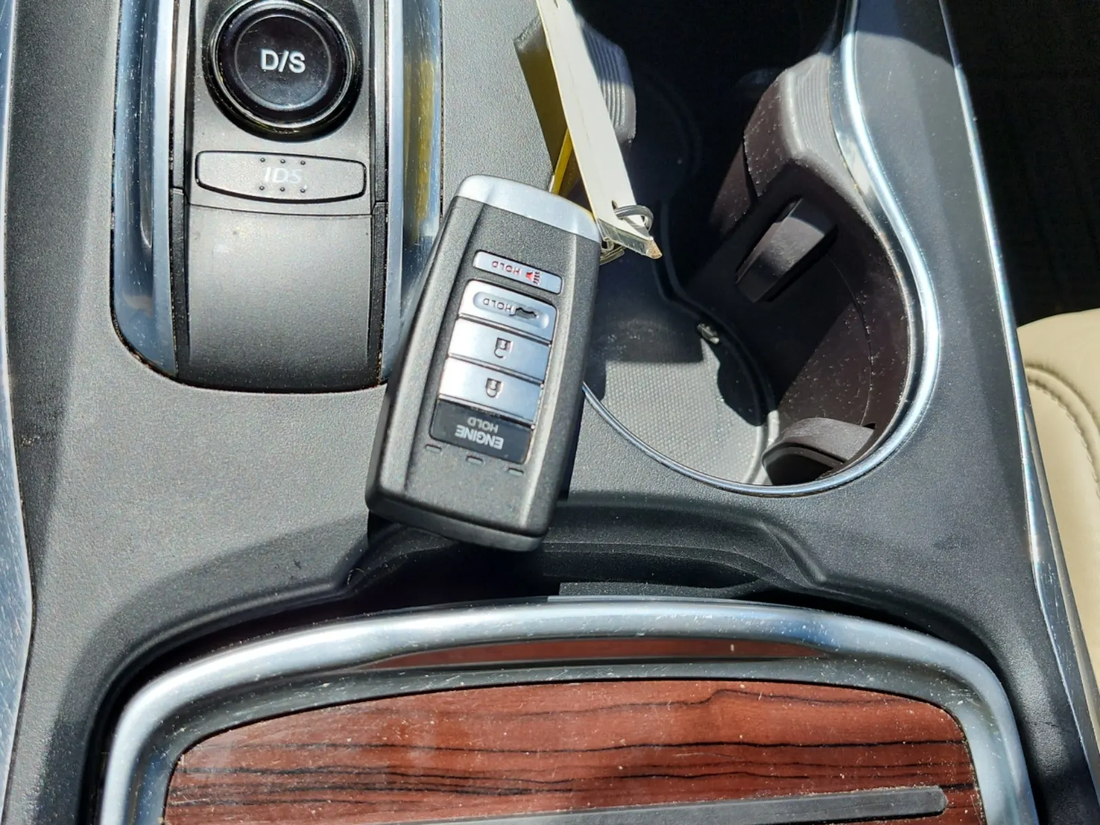 Keys/Fobs/Manual Photo