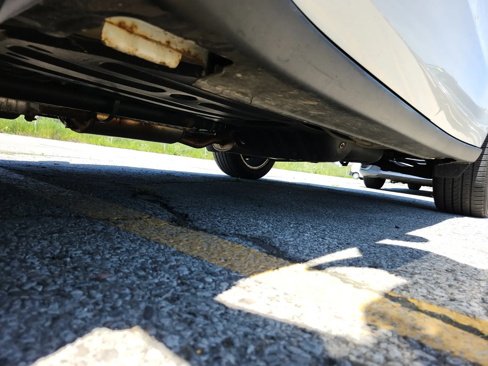 Undercarriage - Driver Photo