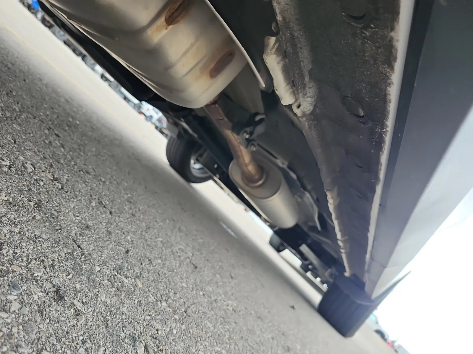 Undercarriage - Passenger Photo