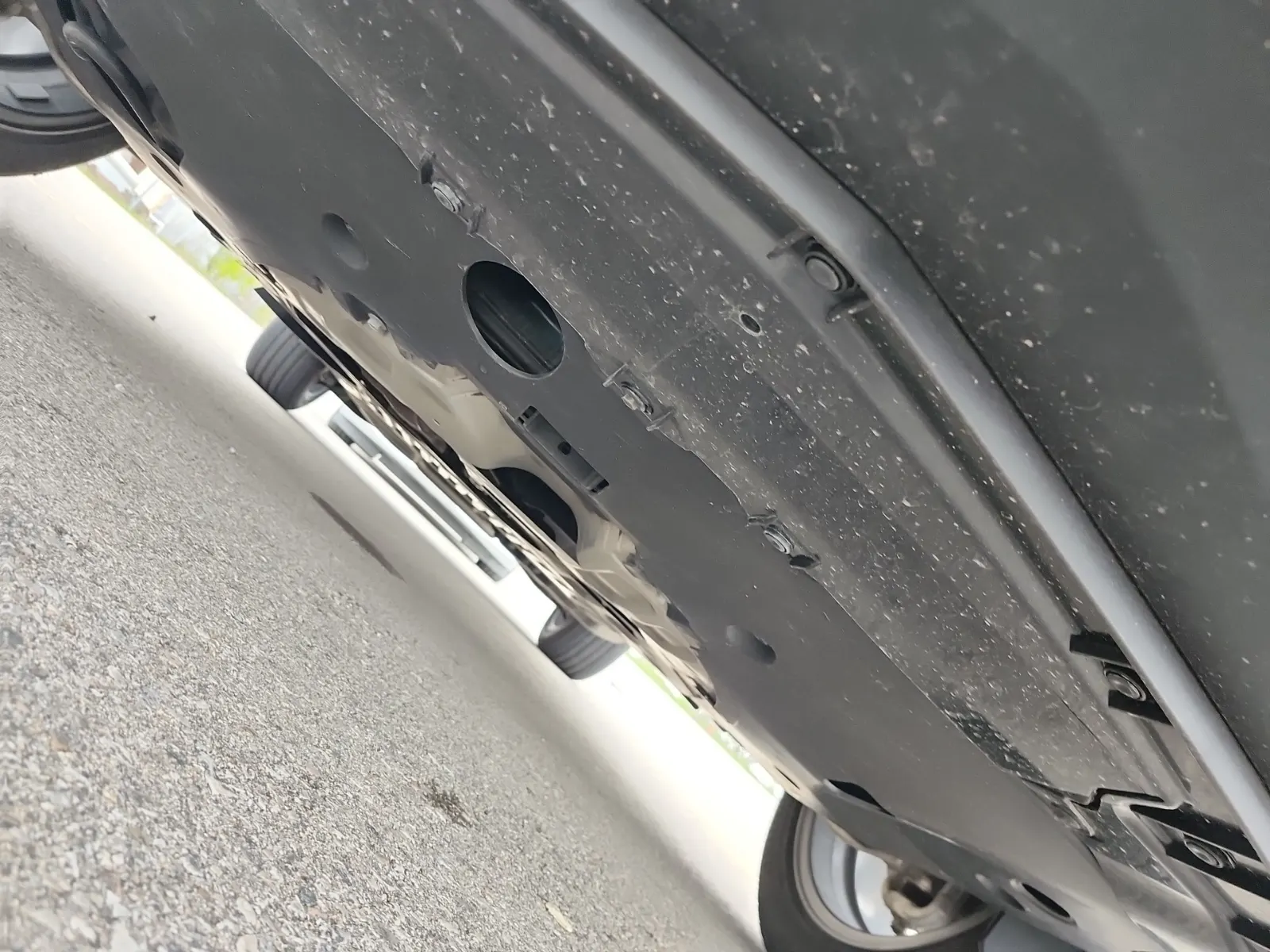 Undercarriage - Front Photo