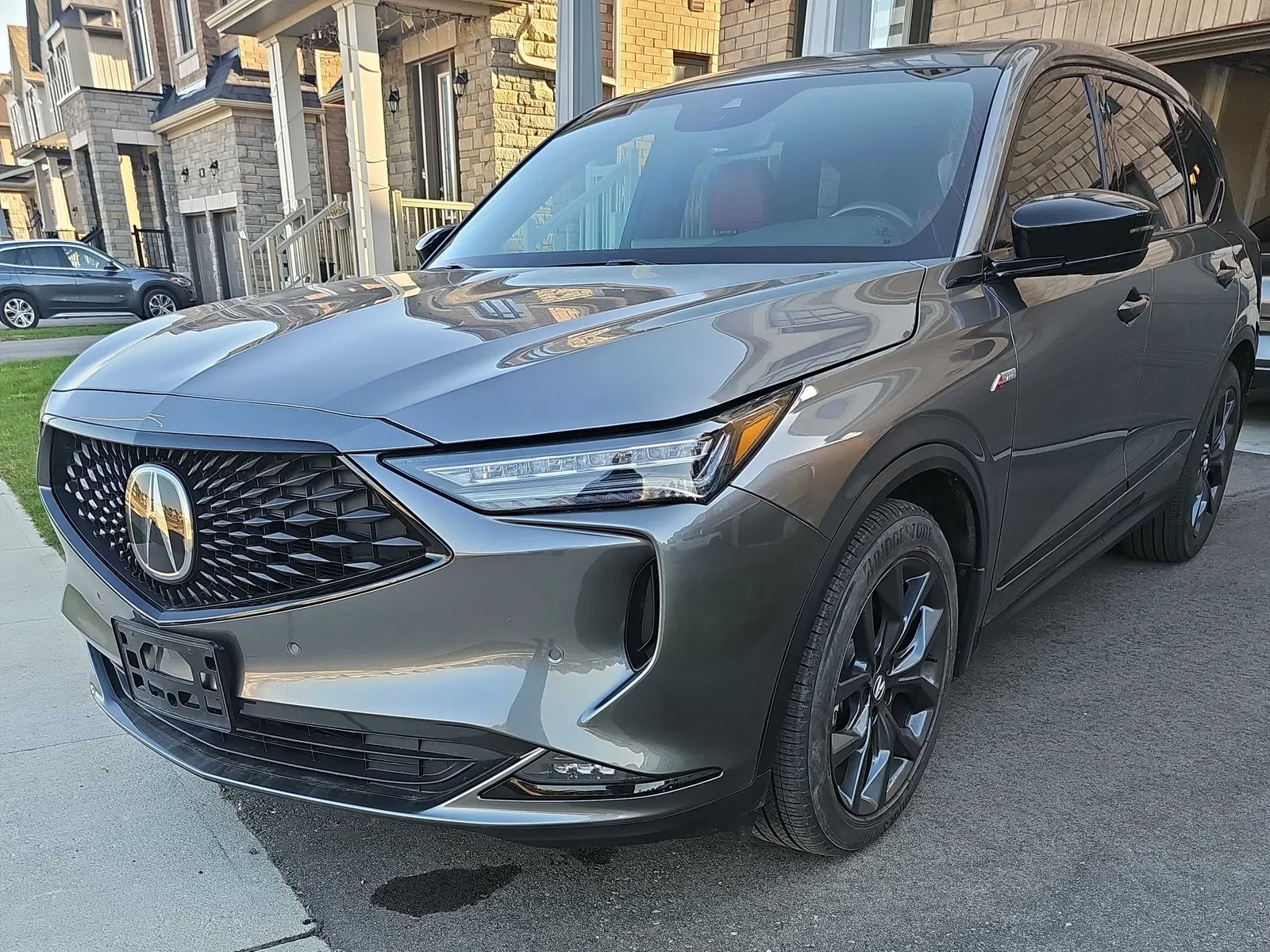 3/4 Front (Main image)