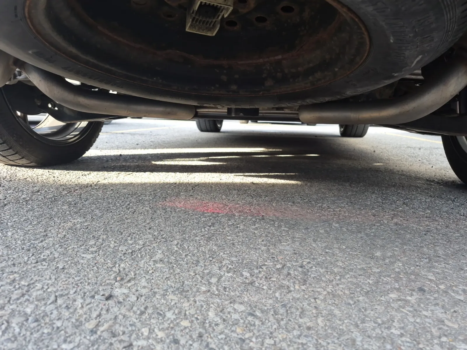 Undercarriage - Rear Photo