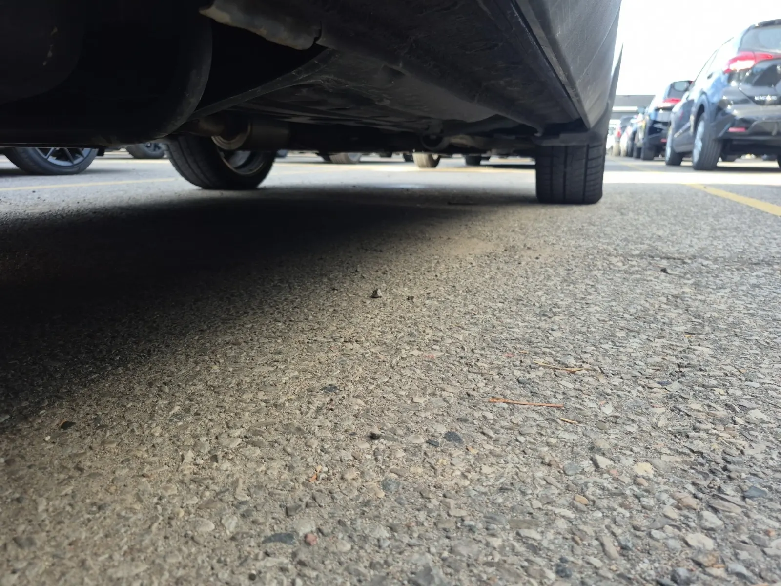 Undercarriage - Passenger Photo