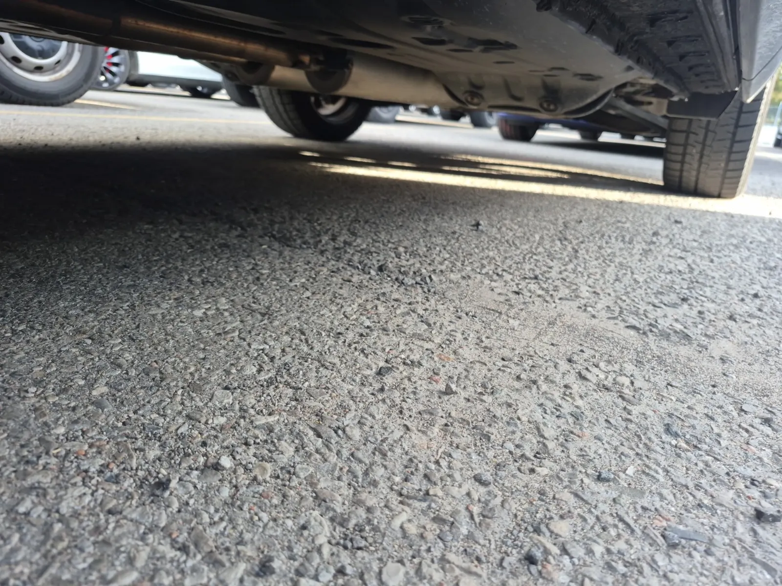 Undercarriage - Driver Photo