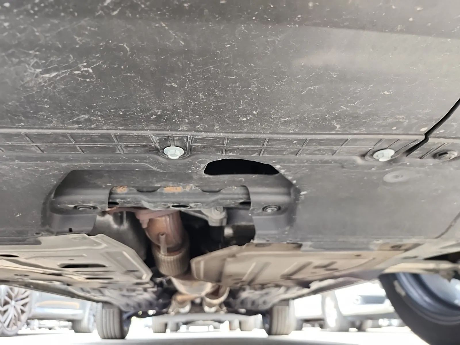 Undercarriage - Front Photo