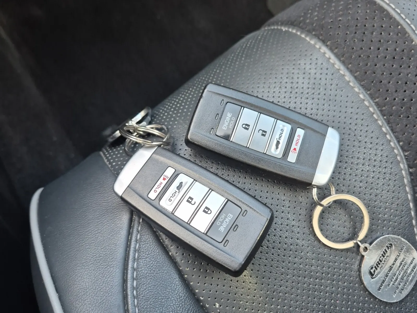 Keys/Fobs/Manual Photo