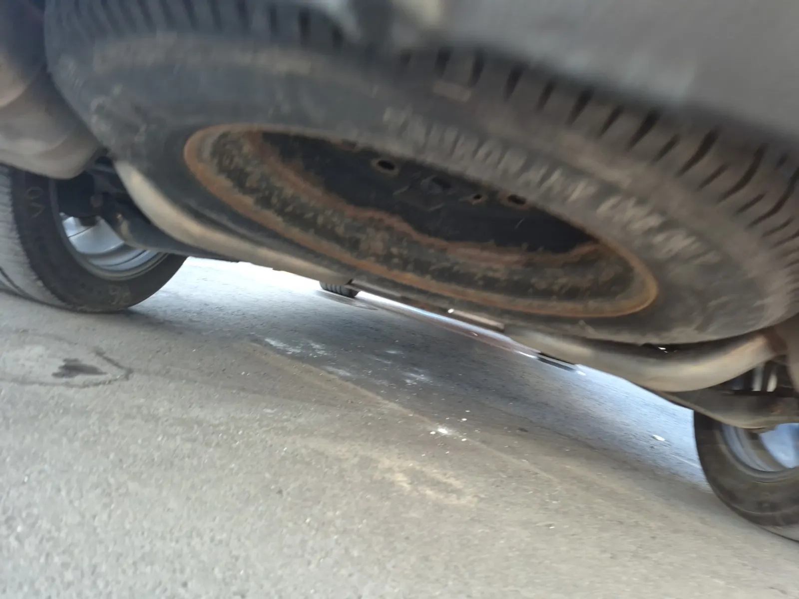 Spare Tire & Wheel Photo