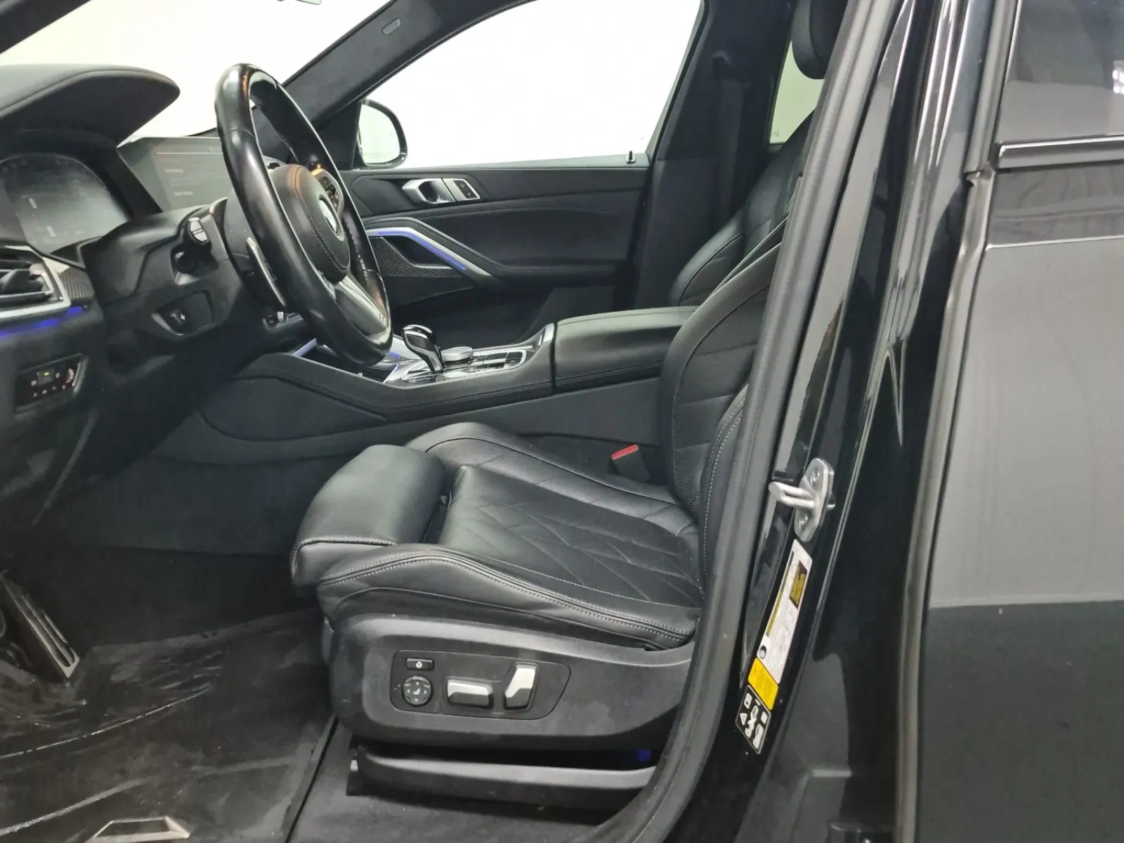 Front Interior Photo