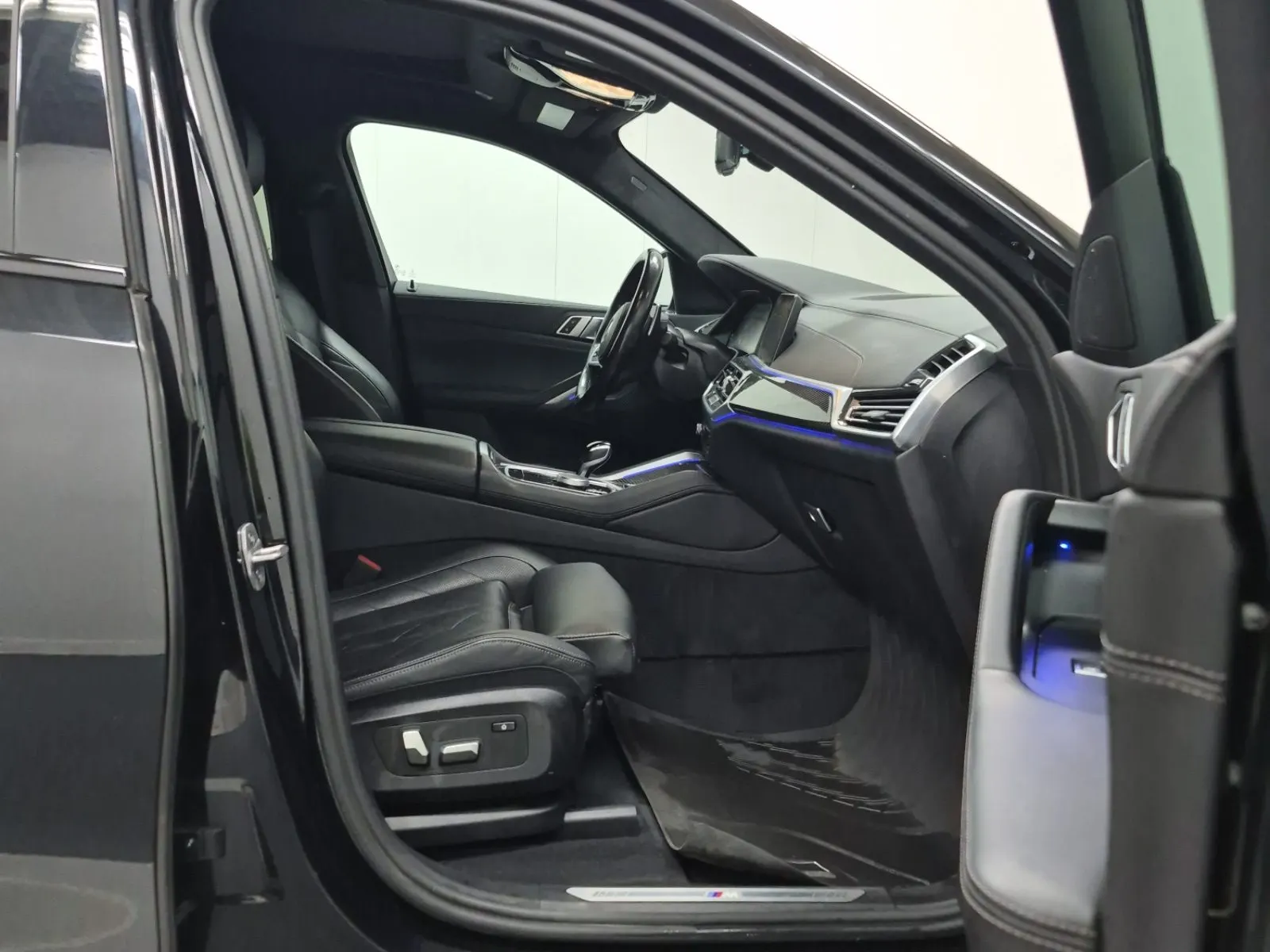 Right Side Interior Photo