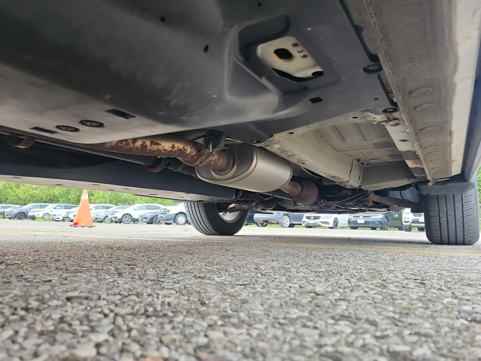 Undercarriage - Passenger Photo