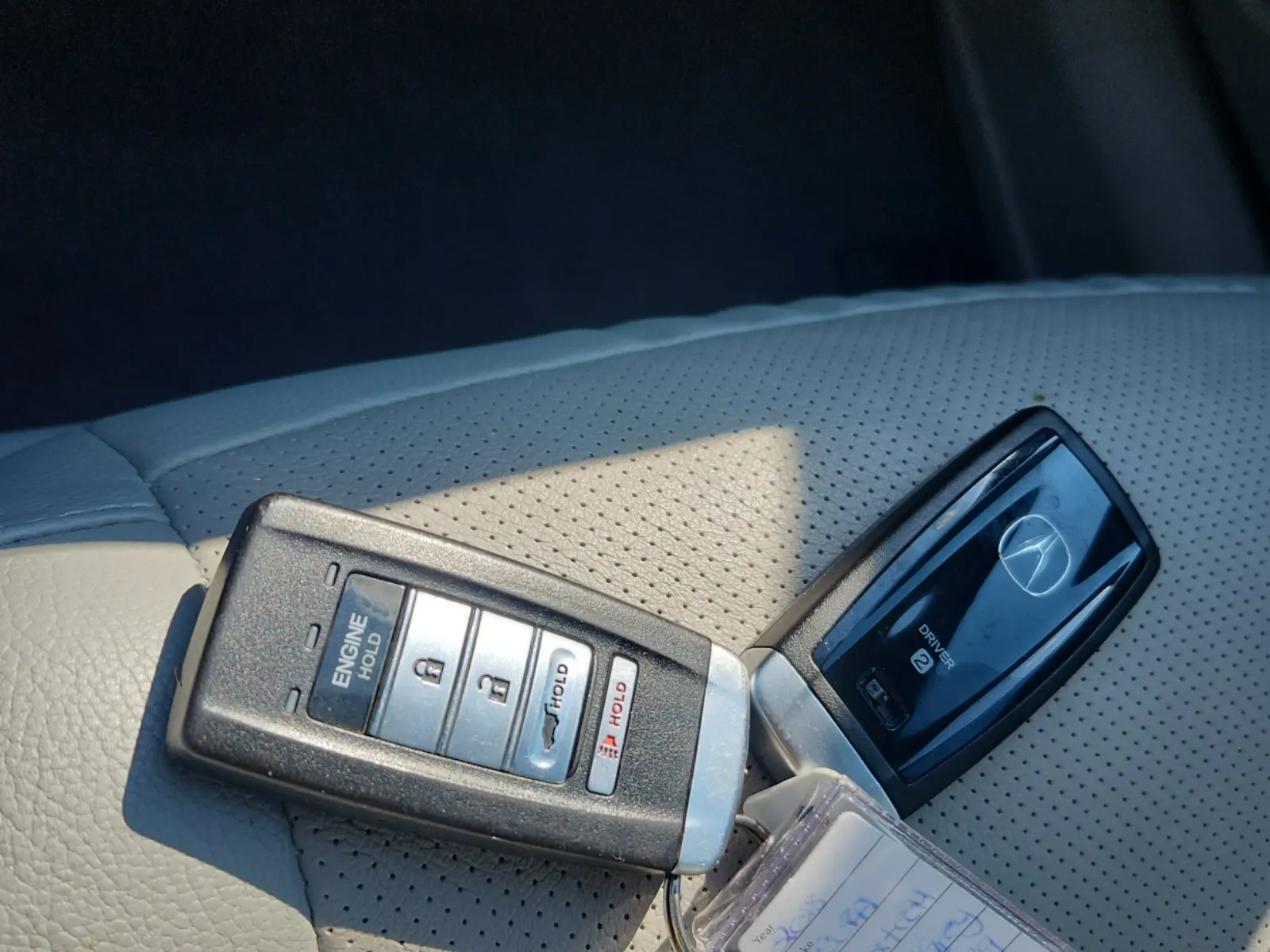 Keys/Fobs/Manual Photo