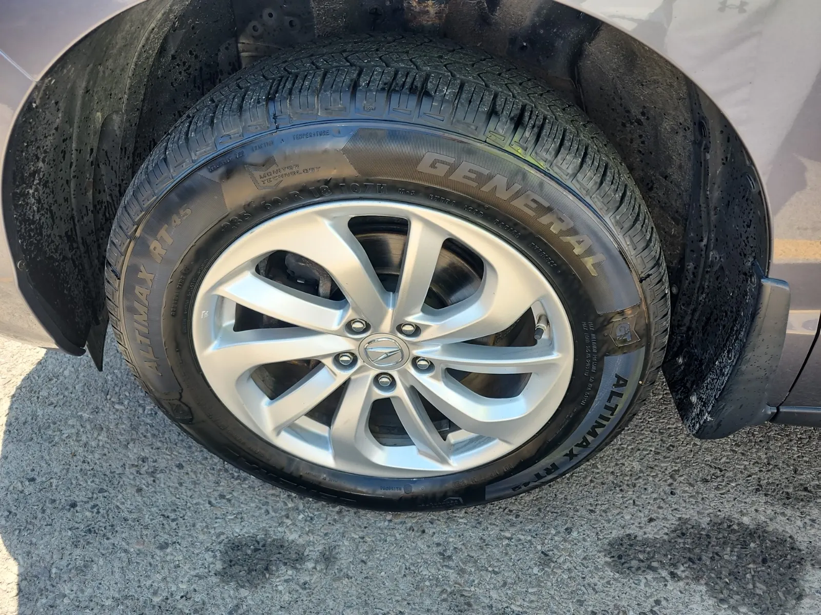 Front driver wheel/tire photo